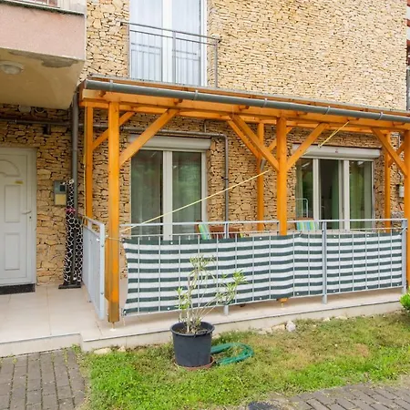 Appartement Vadvirag Apartman *